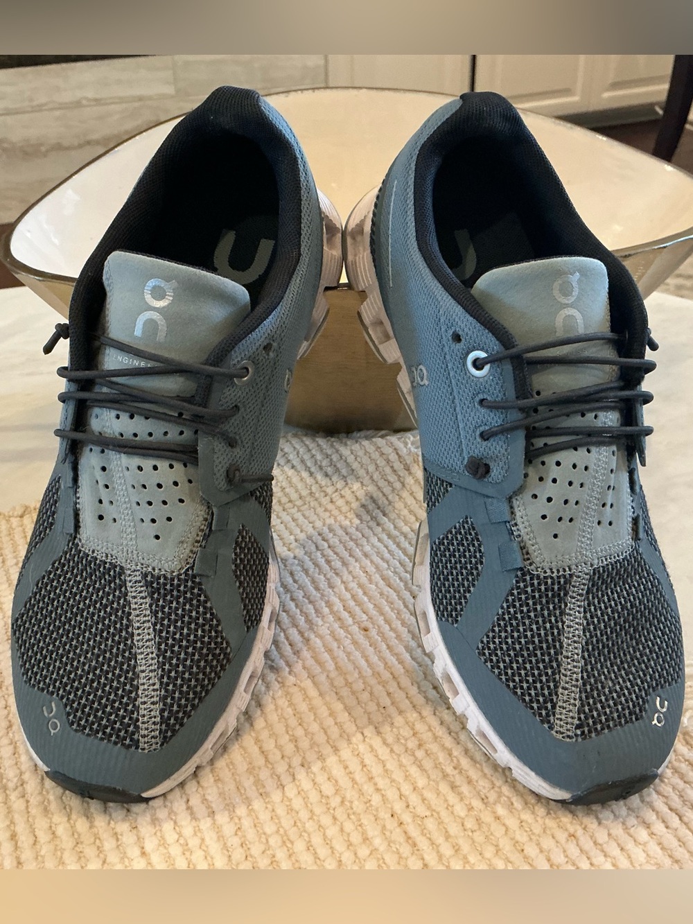 On Running Cloud Women’s  Running Shoes in Teal/Blue Sz. 7